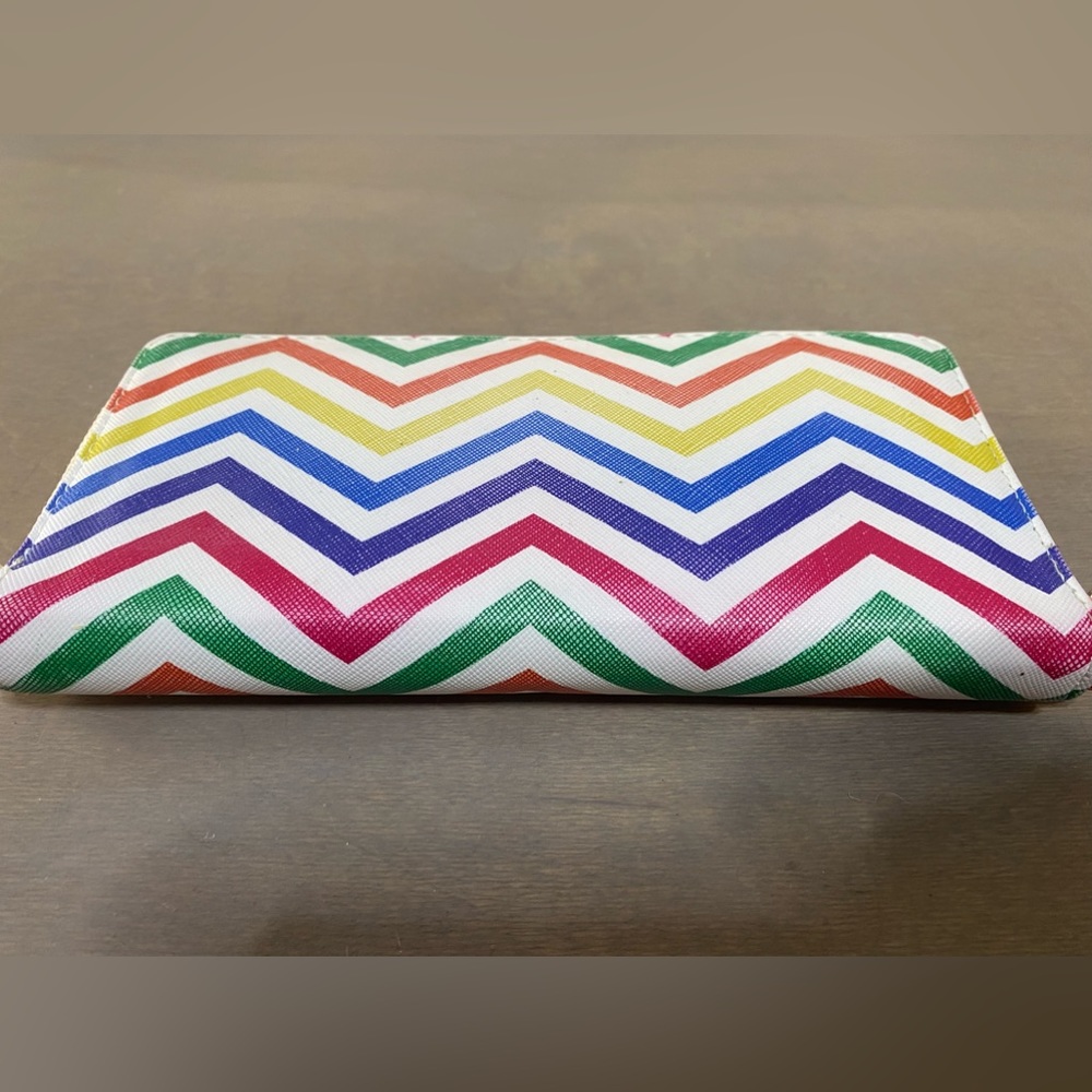 Rainbow Colored Chevron Pattern Zipper Wallet/Wri… - image 4